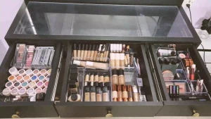 Celebrity vanity Organizing